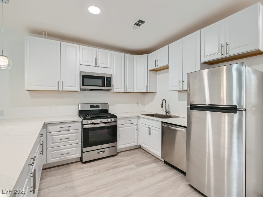 5415 West Harmon Avenue 1074