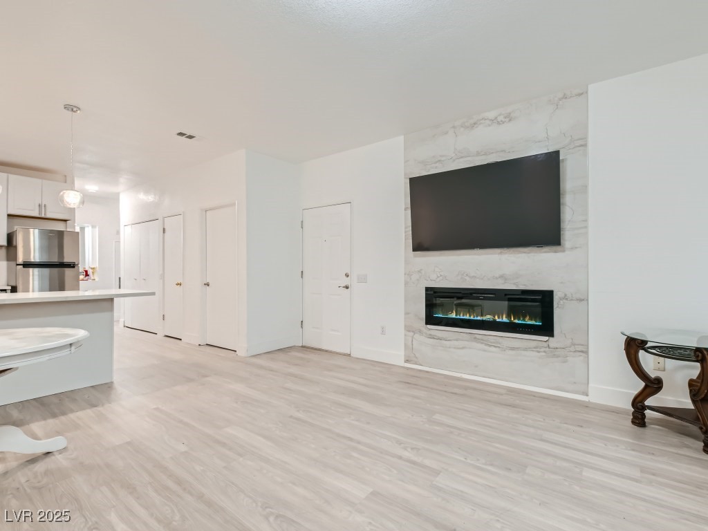 5415 West Harmon Avenue 1074