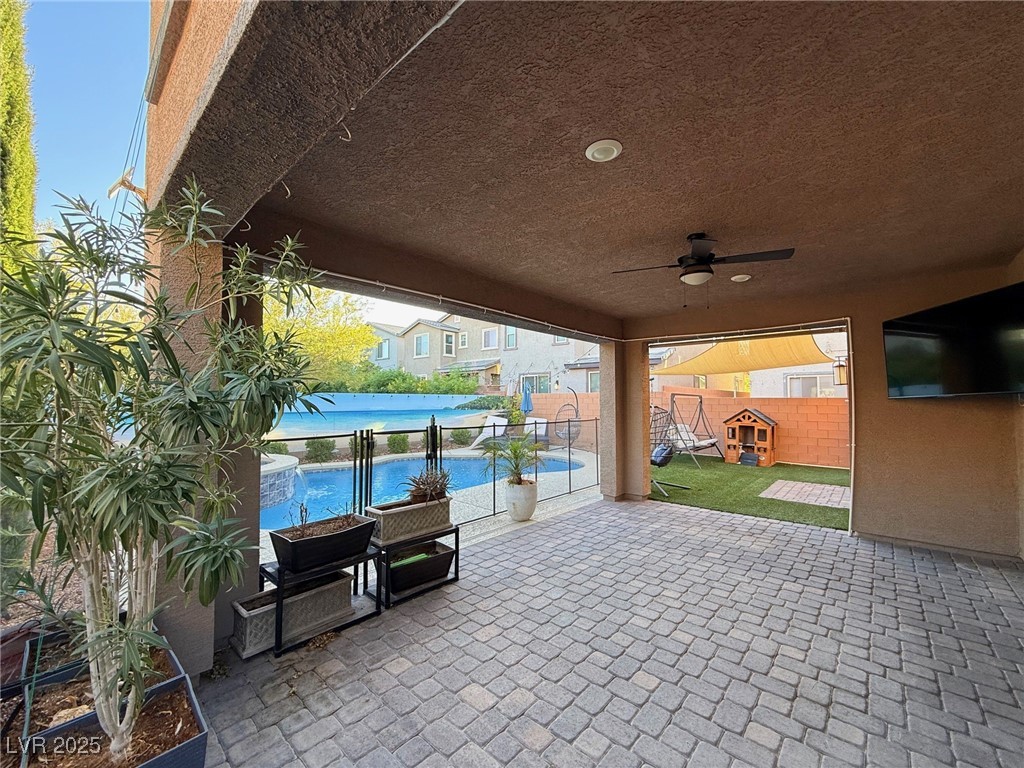 3195 Hazy Hills Avenue