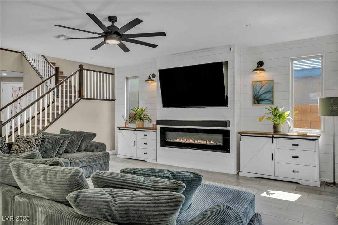 3195 Hazy Hills Avenue