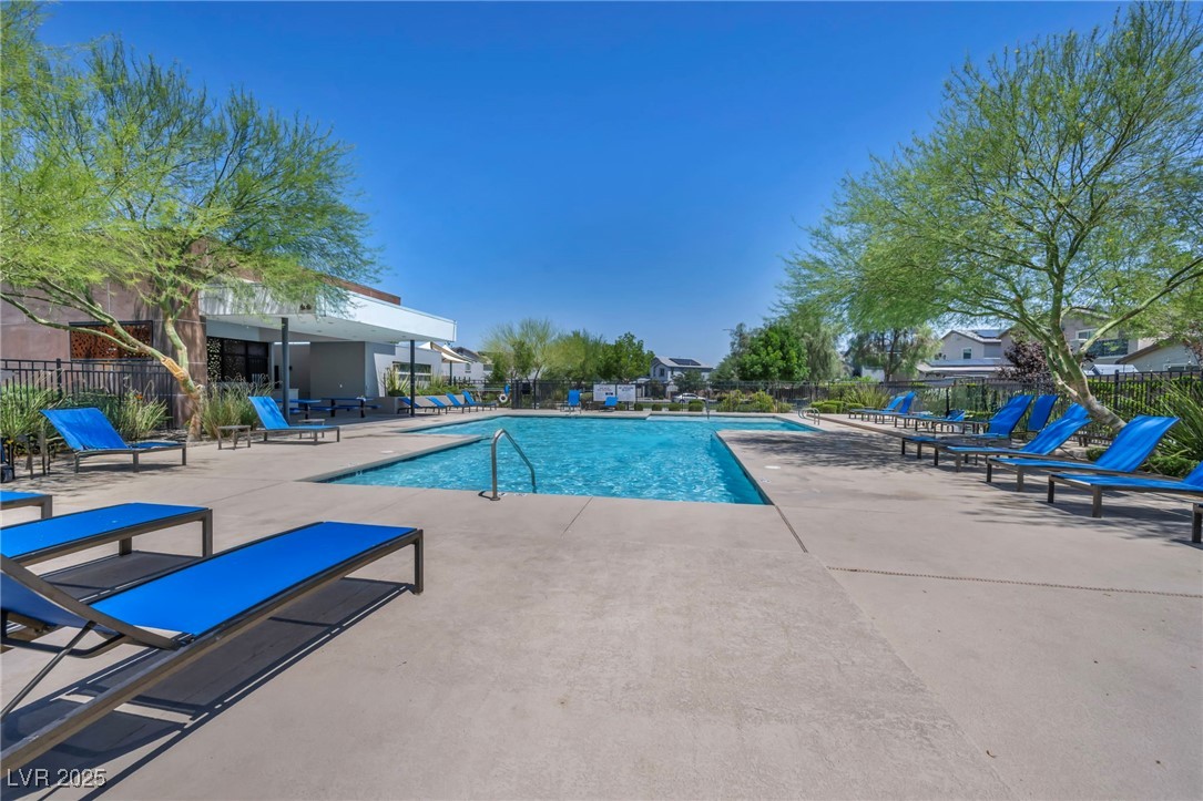 3195 Hazy Hills Avenue