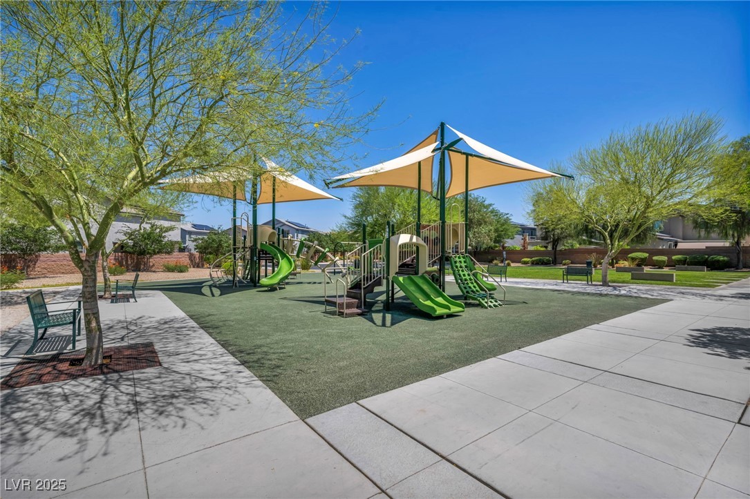 3195 Hazy Hills Avenue