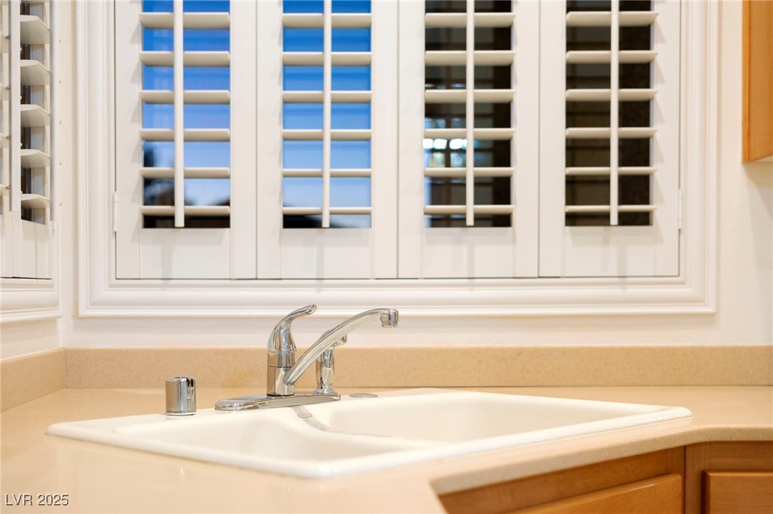 2170 Oliver Springs Street