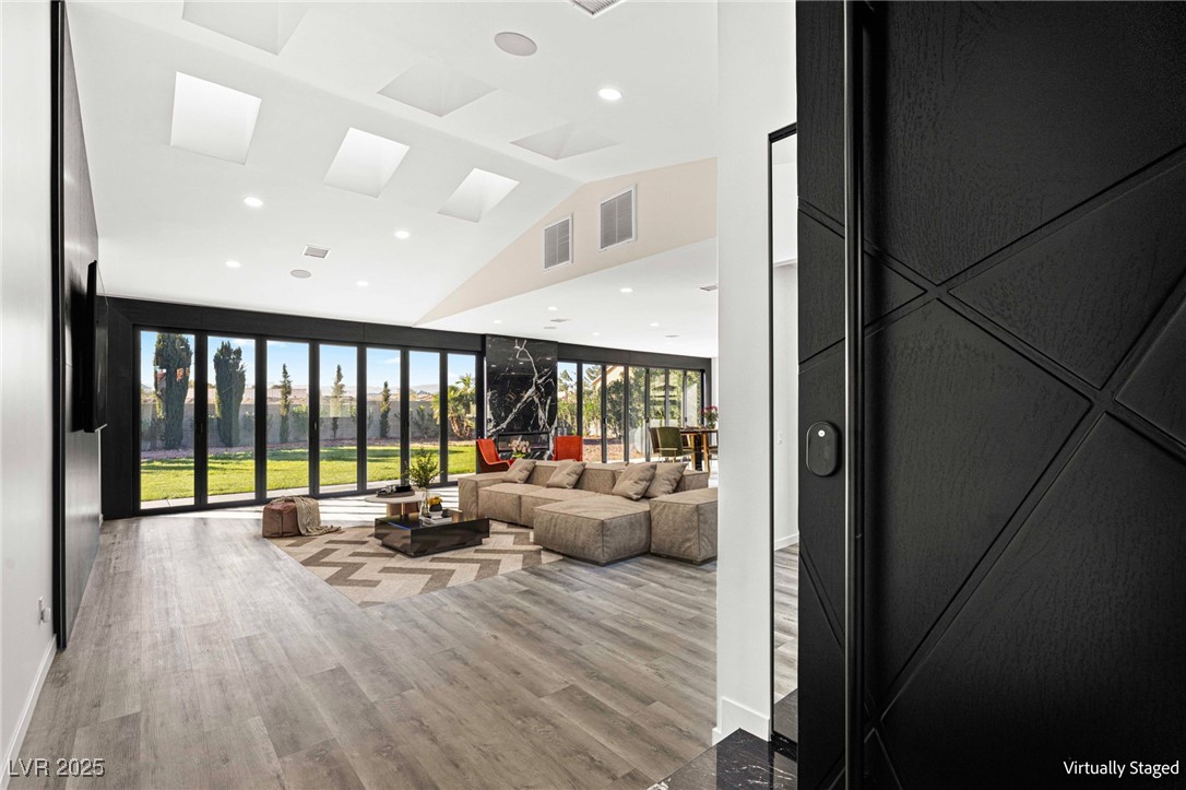 237 East Eldorado Lane