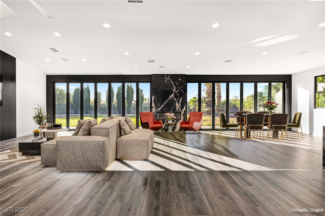 237 East Eldorado Lane