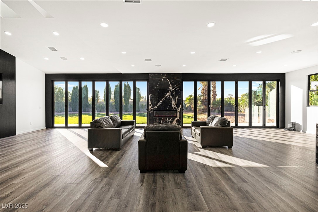 237 East Eldorado Lane