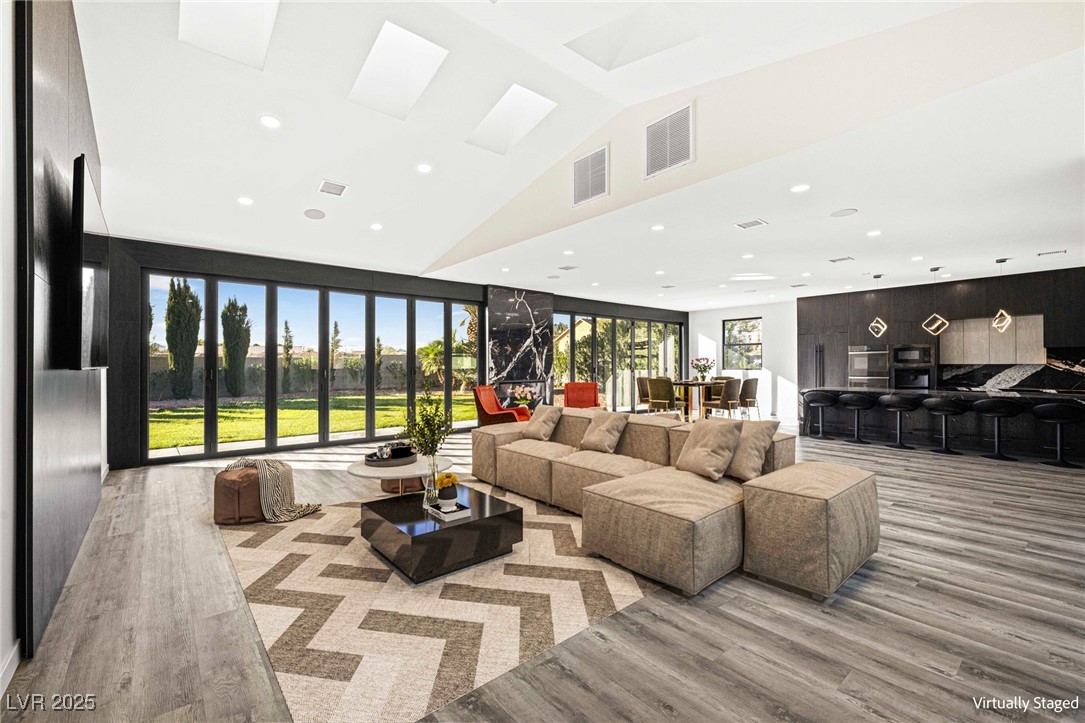 237 East Eldorado Lane