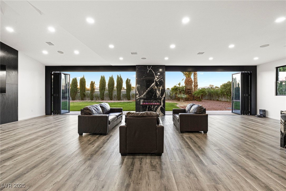 237 East Eldorado Lane