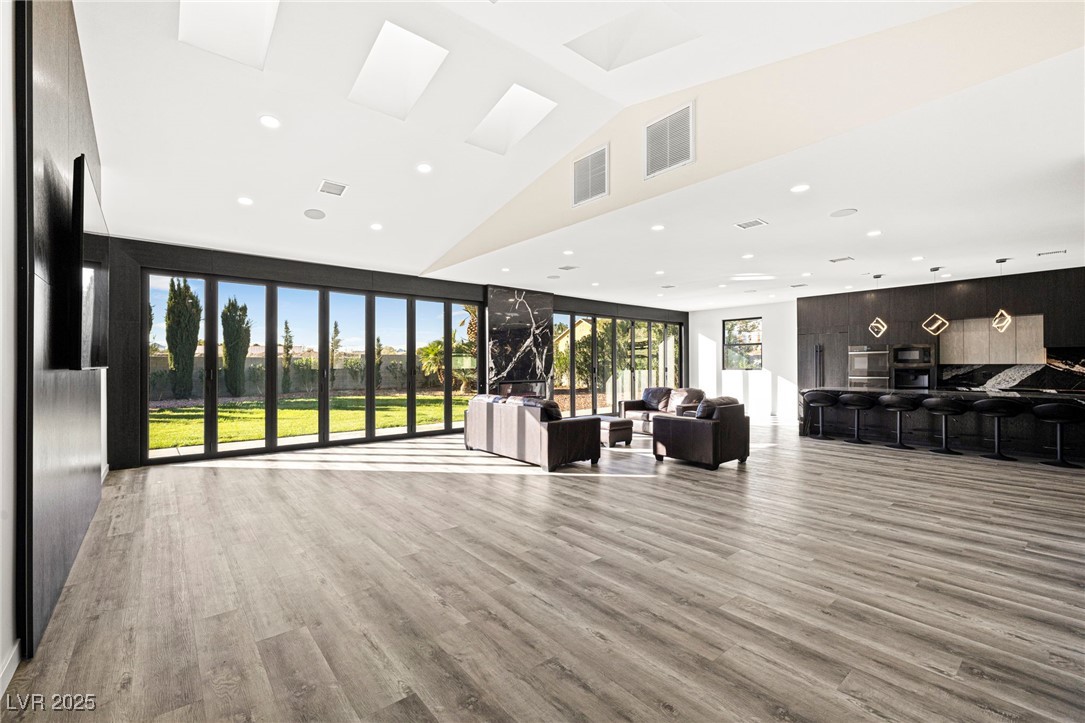 237 East Eldorado Lane