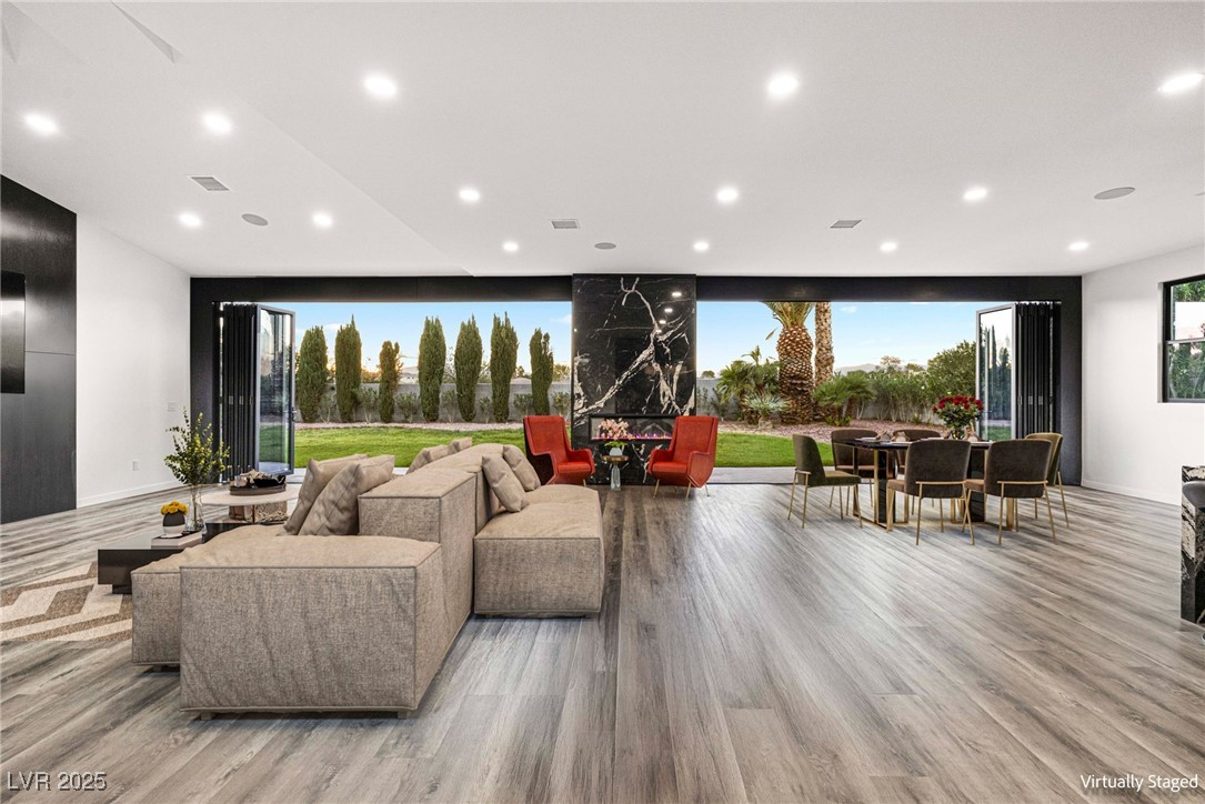 237 East Eldorado Lane