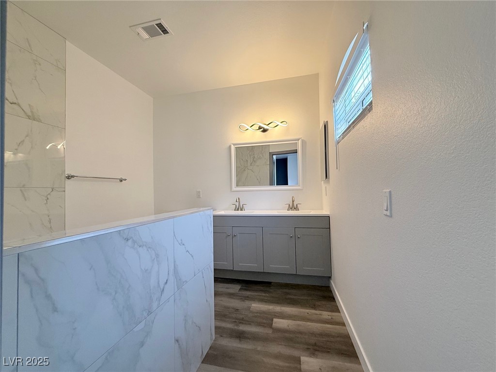 5415 West Harmon Avenue 1006