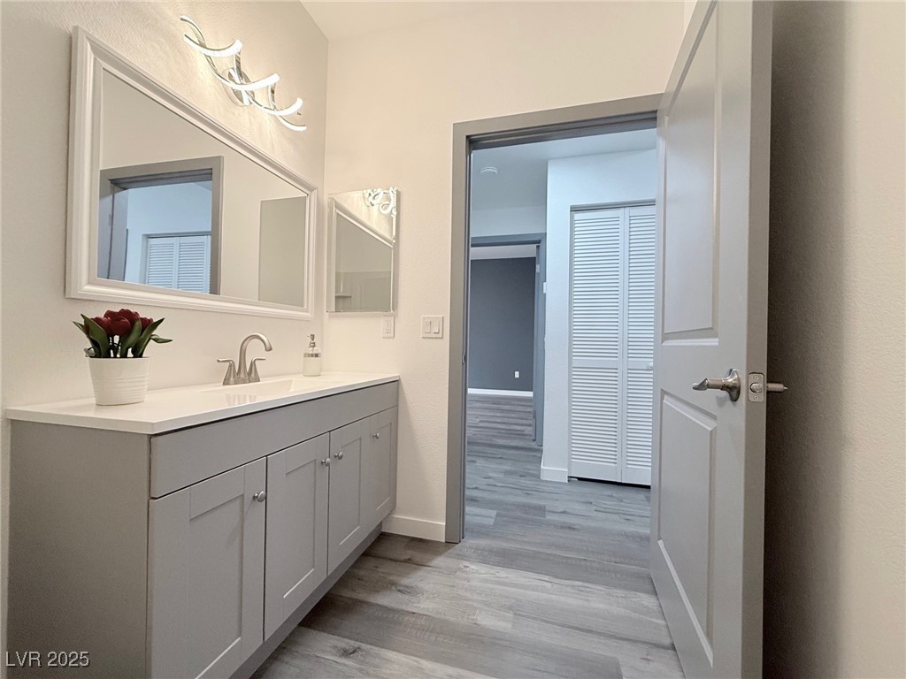 5415 West Harmon Avenue 1006