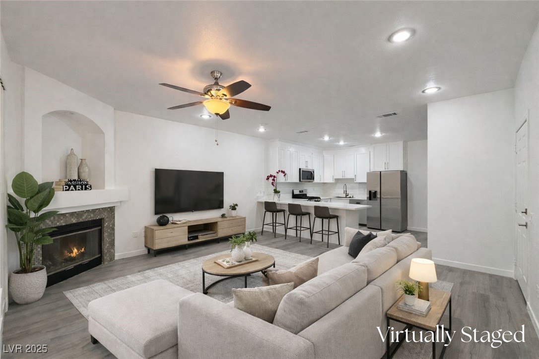 5415 West Harmon Avenue 1006