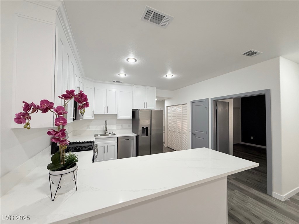 5415 West Harmon Avenue 1006