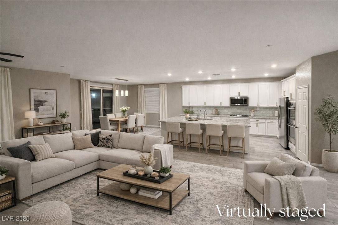 3195 Hazy Hills Avenue