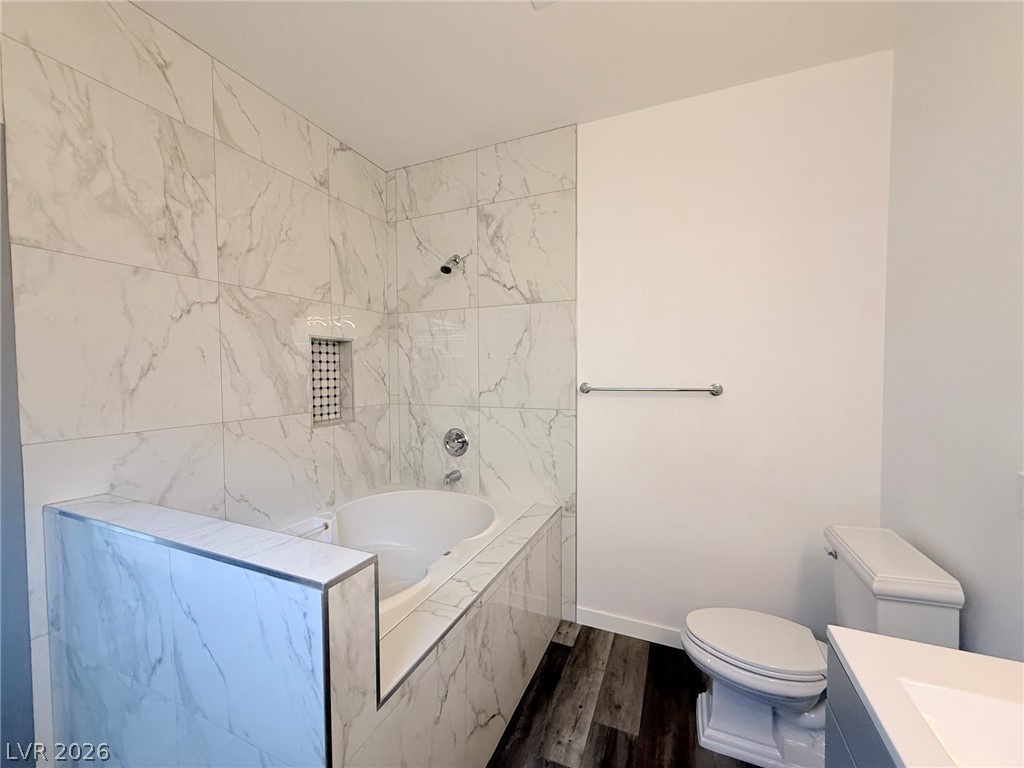 5415 West Harmon Avenue 1006