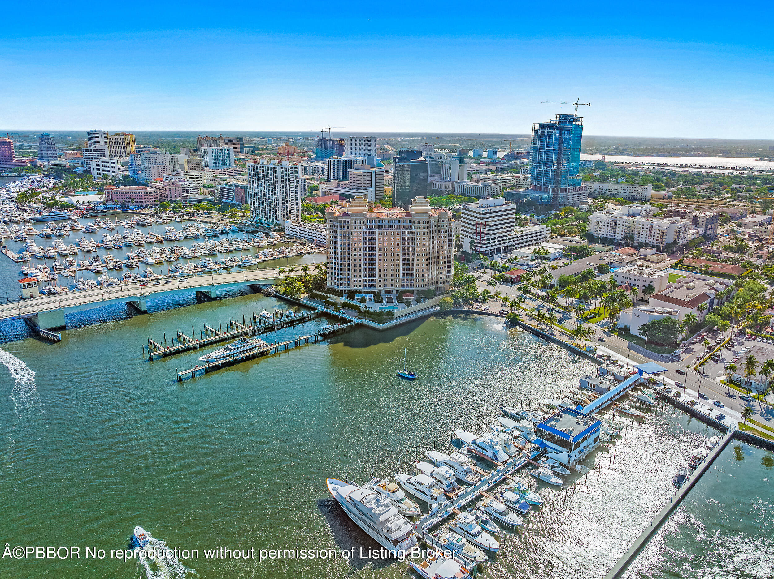 622 N Flagler Drive, 803