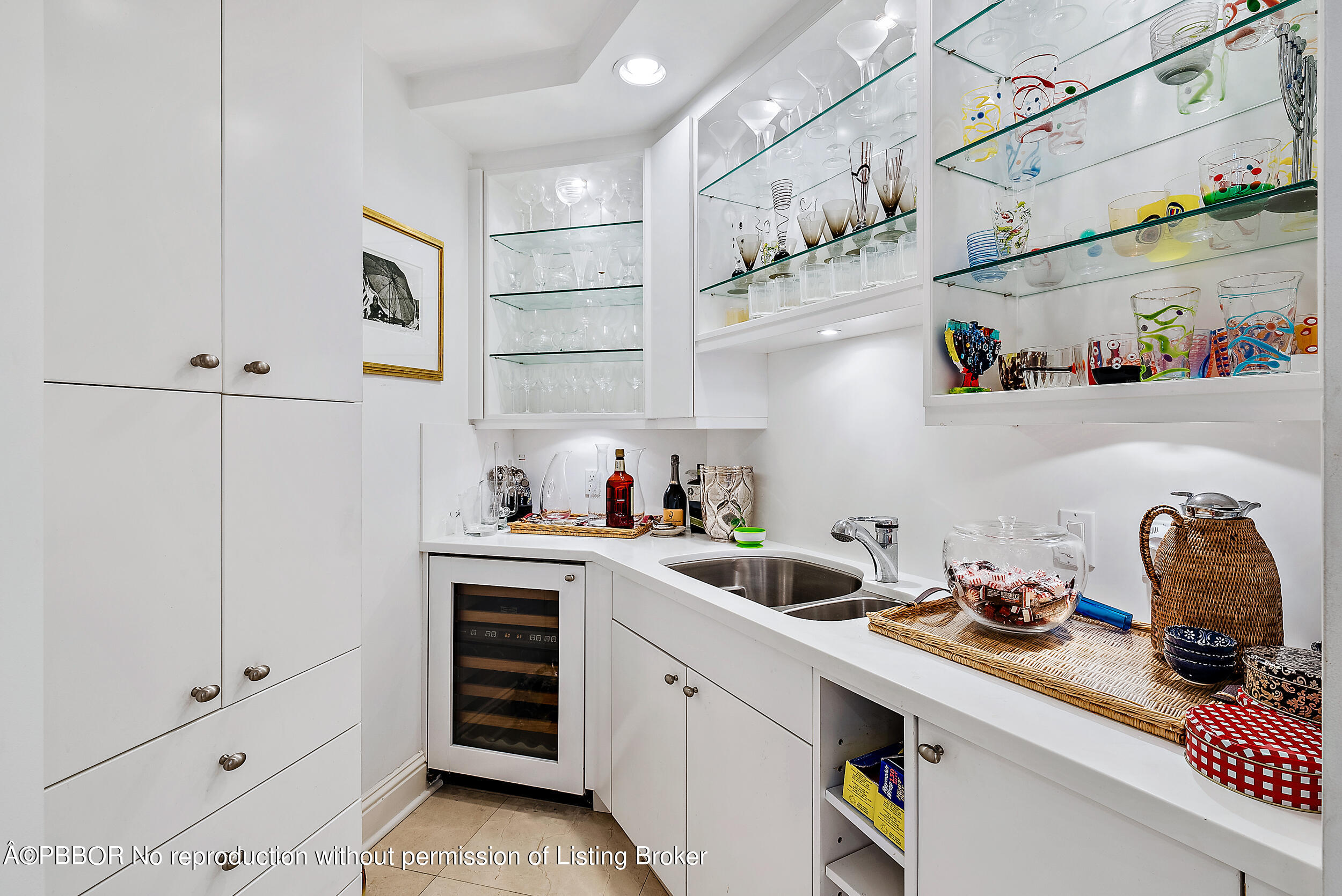 622 N Flagler Drive, 803