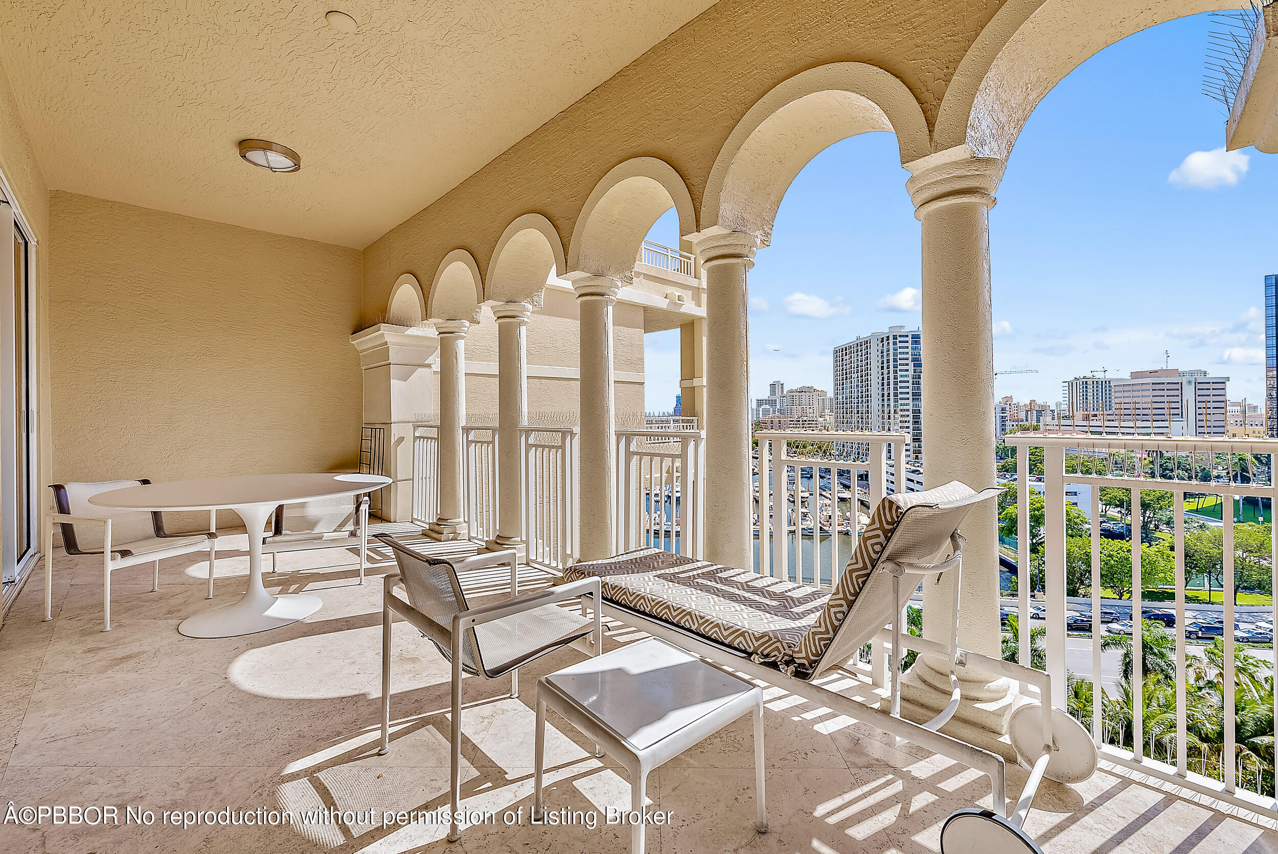 622 N Flagler Drive, 803