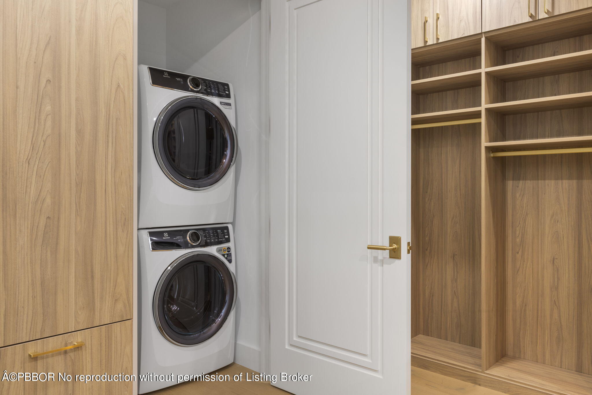 Coastal Contemporary New Build in Soso