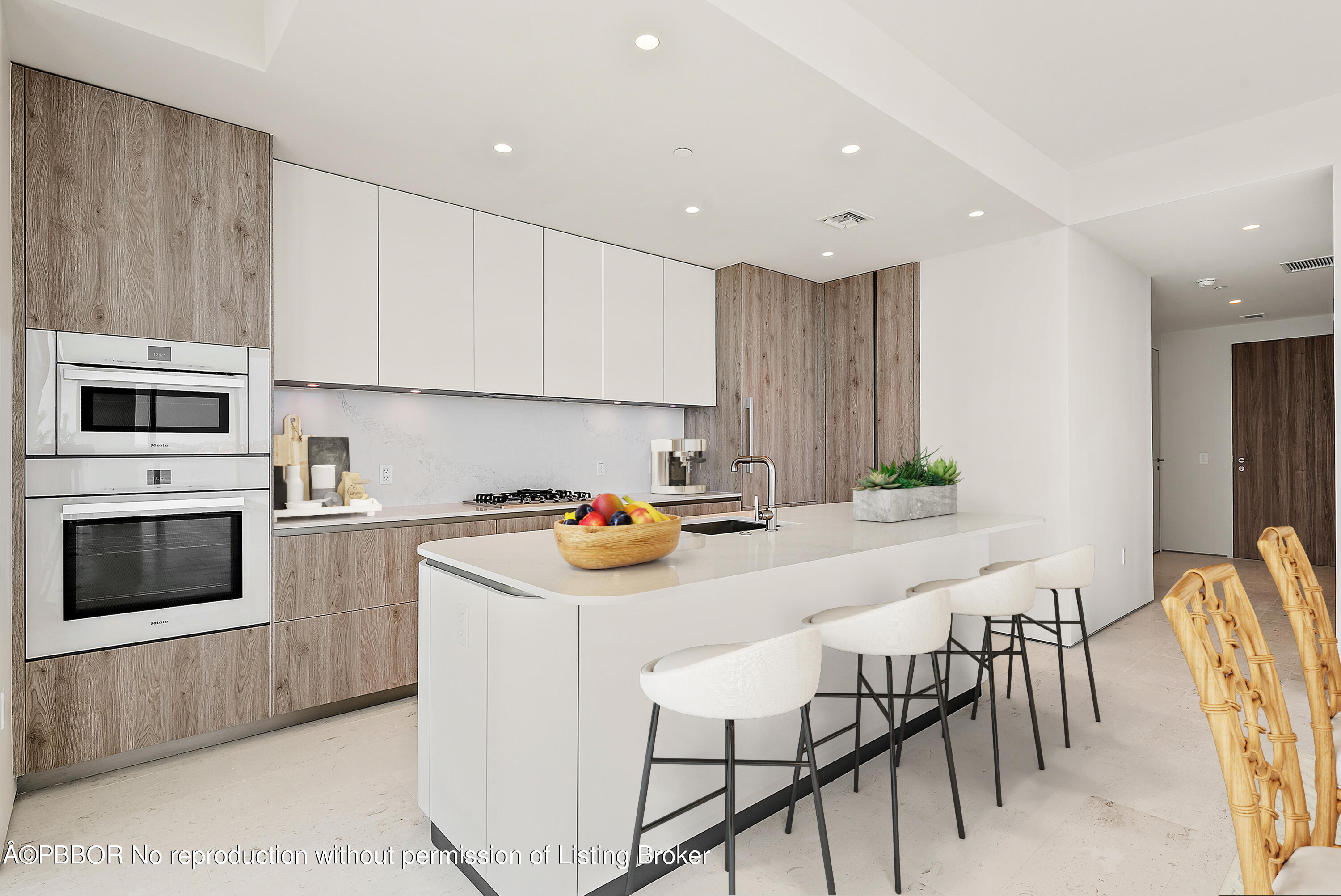 200 Arkona Court, 504