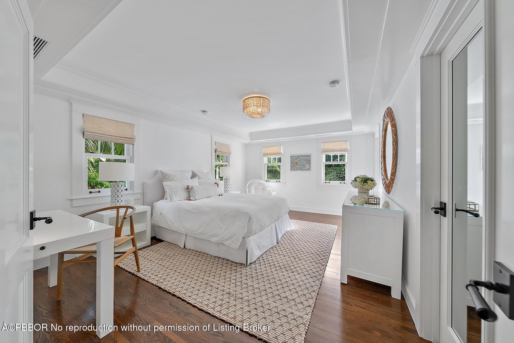 "Sea" Street Paradise