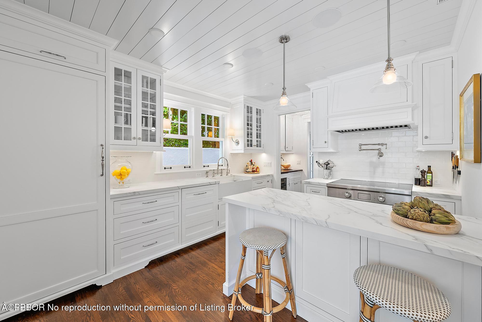 "Sea" Street Paradise