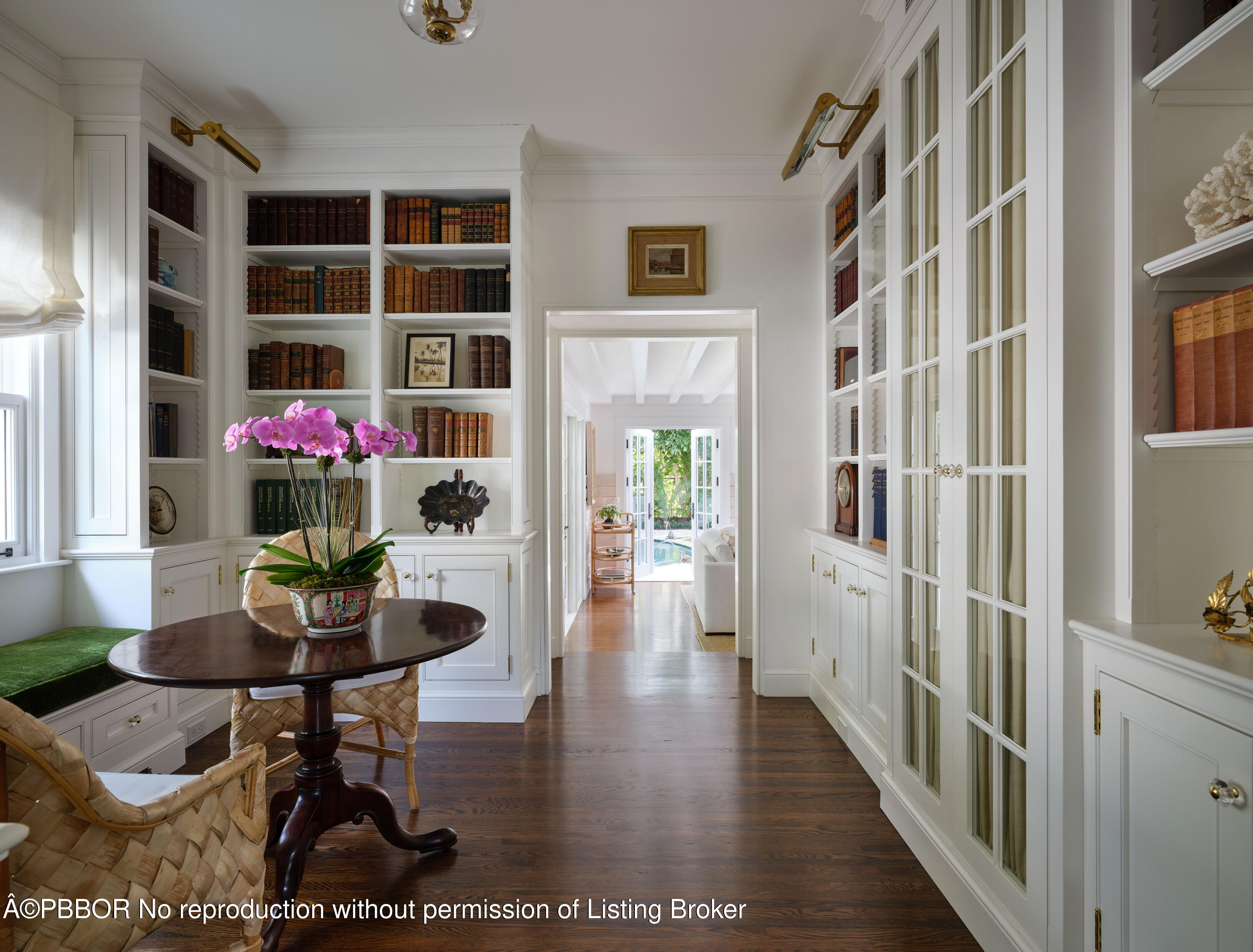 "Sea" Street Paradise