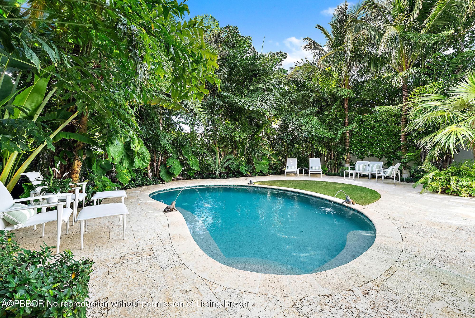 "Sea" Street Paradise