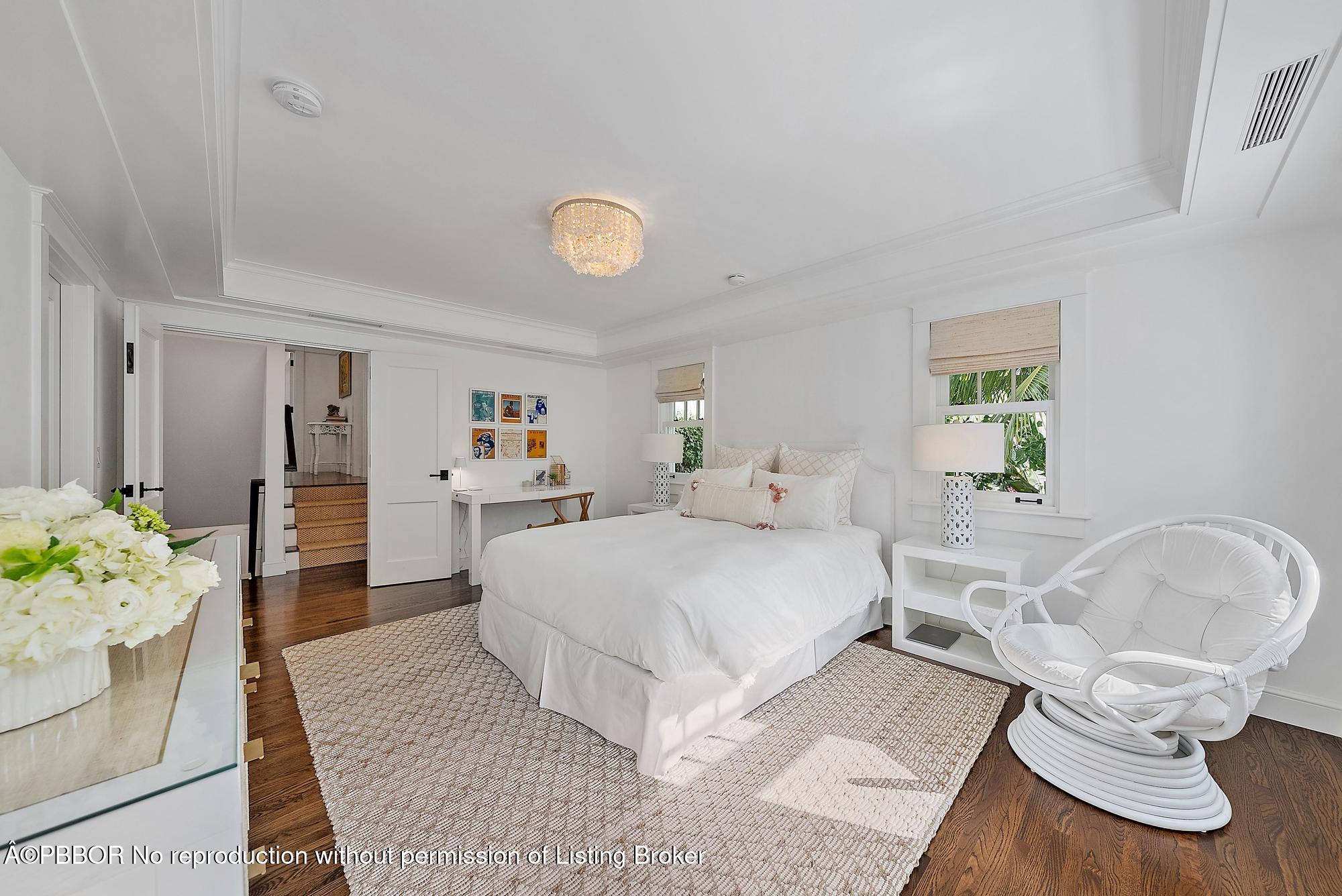 "Sea" Street Paradise