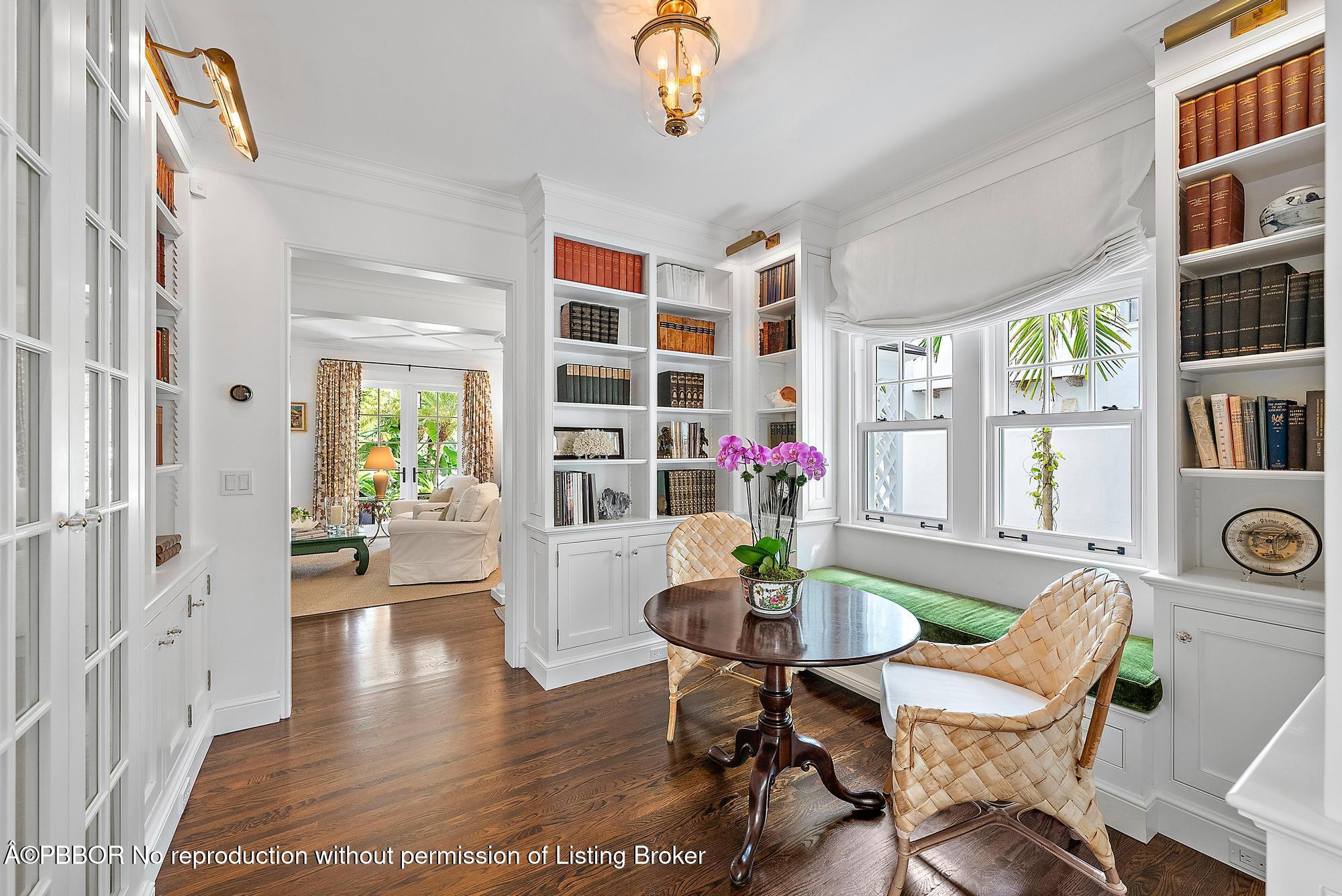 "Sea" Street Paradise