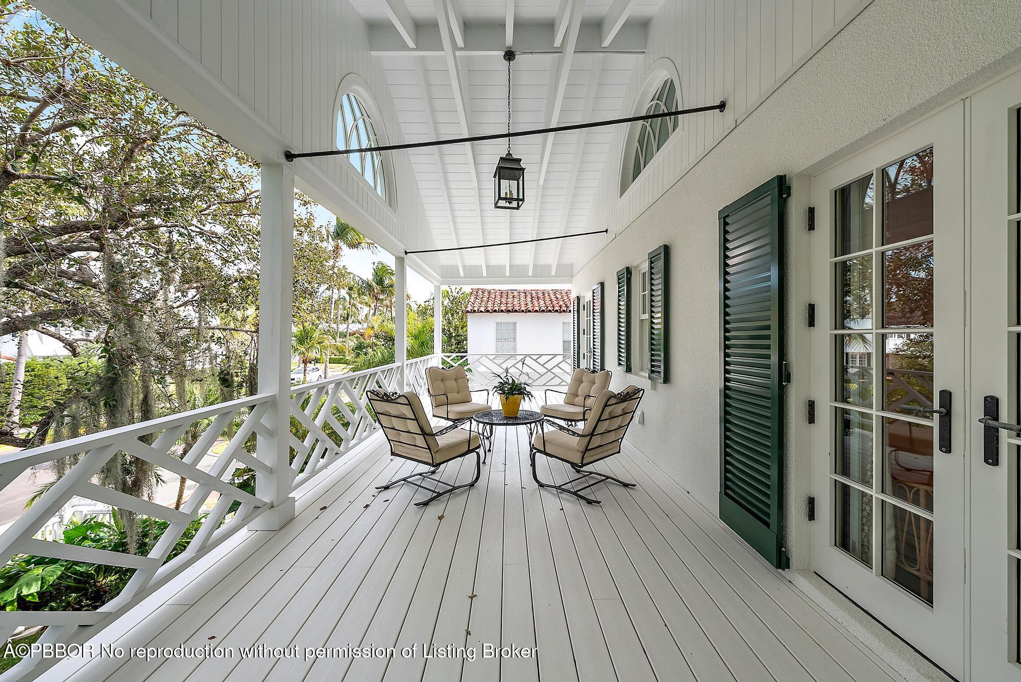 "Sea" Street Paradise