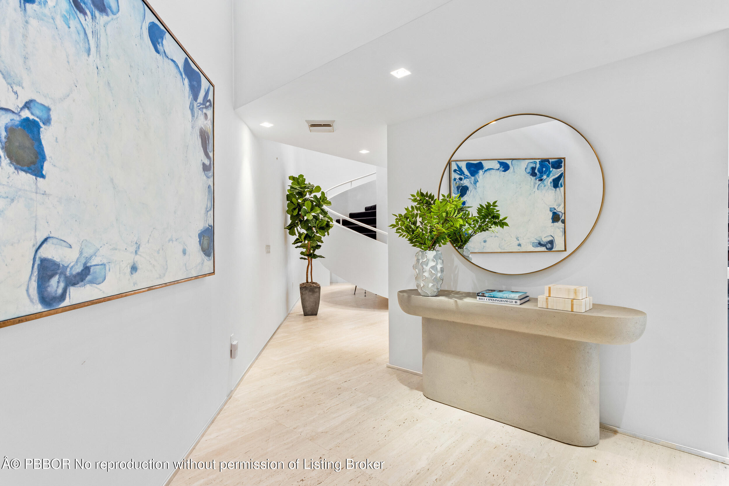 2 Sloans Curve Drive