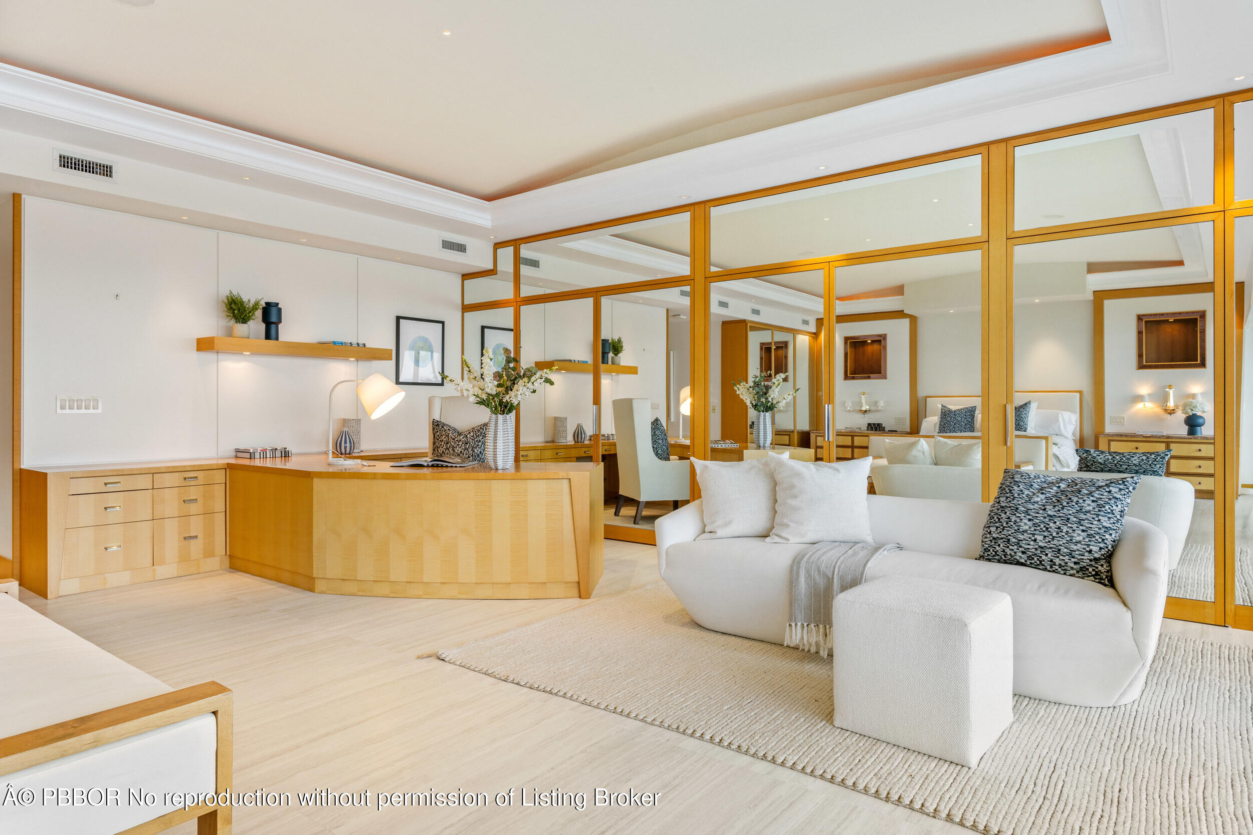 2 Sloans Curve Drive