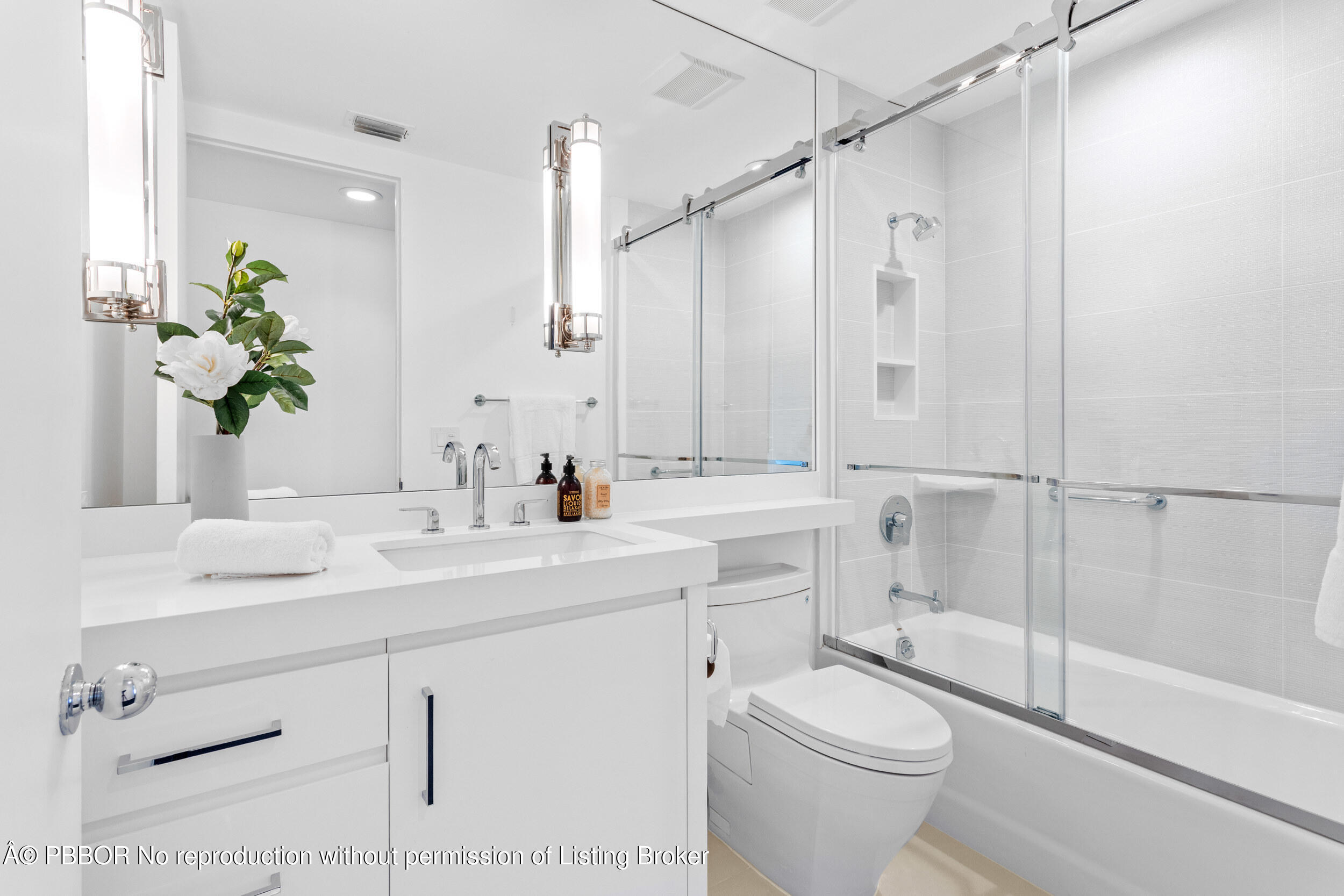 2 Sloans Curve Drive