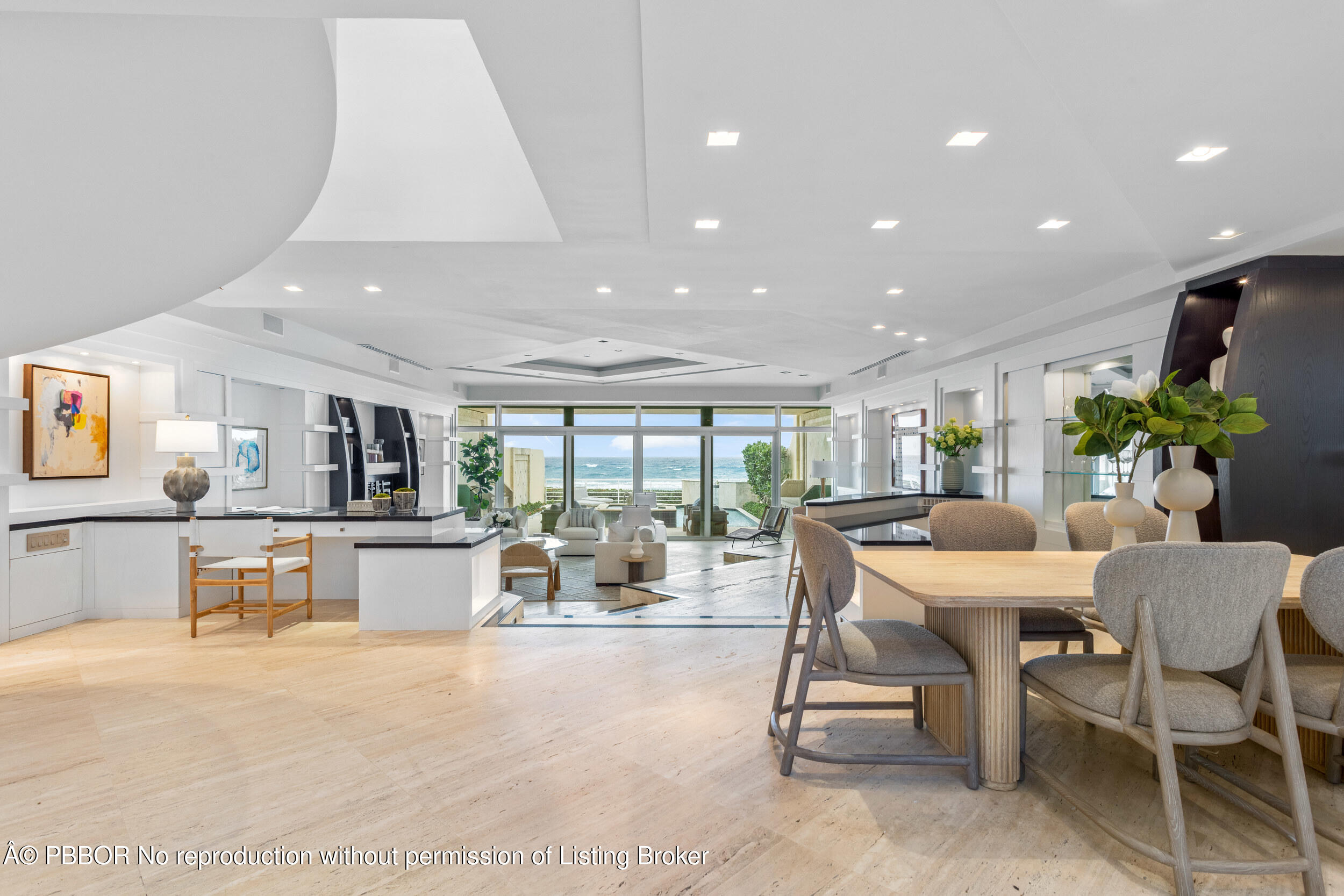 2 Sloans Curve Drive