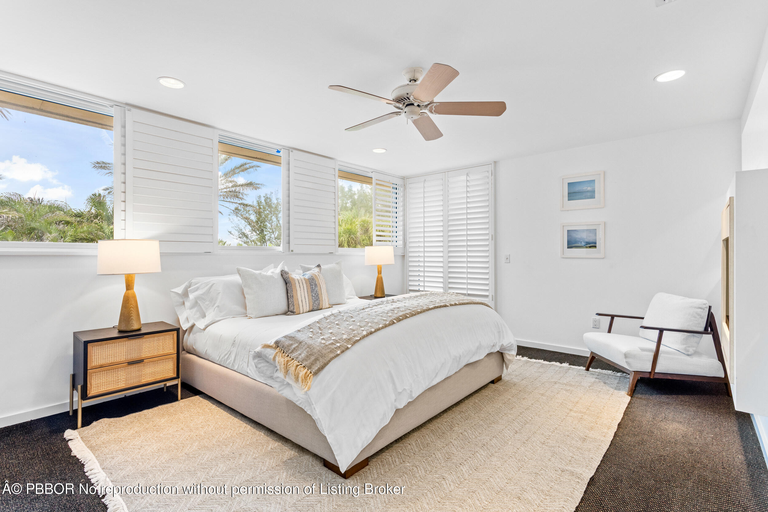 2 Sloans Curve Drive