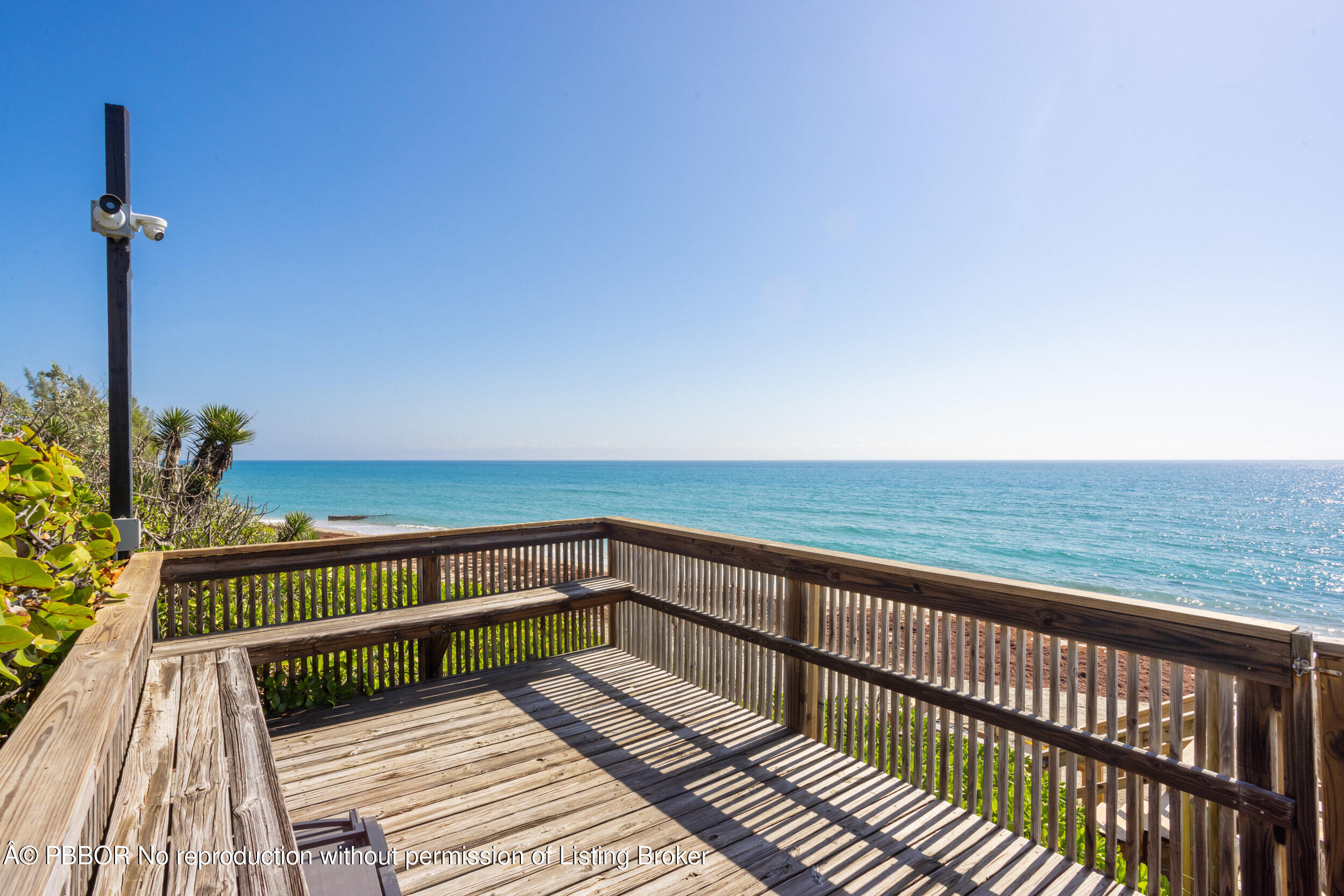 2 Sloans Curve Drive