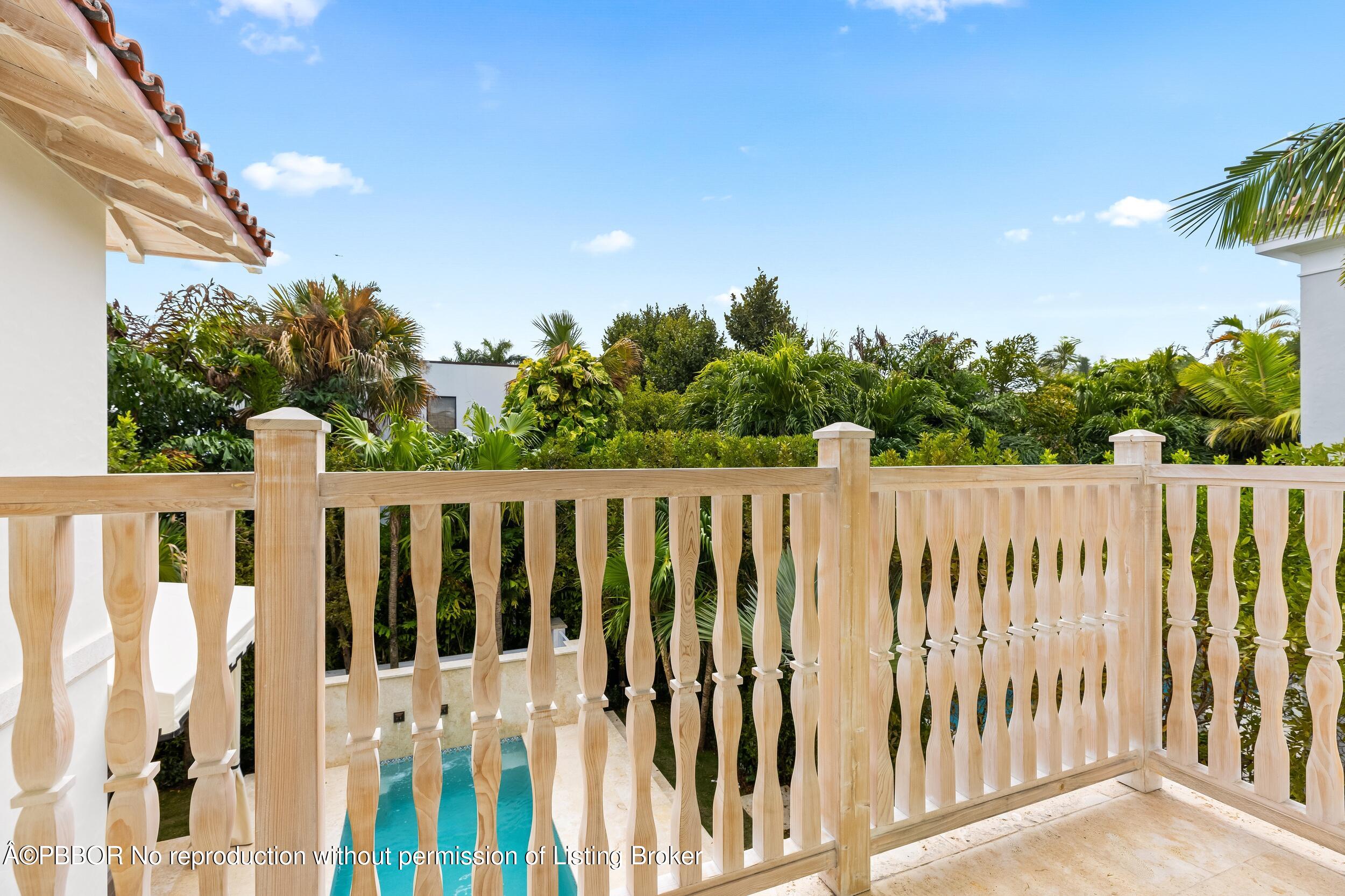 422 Australian Avenue