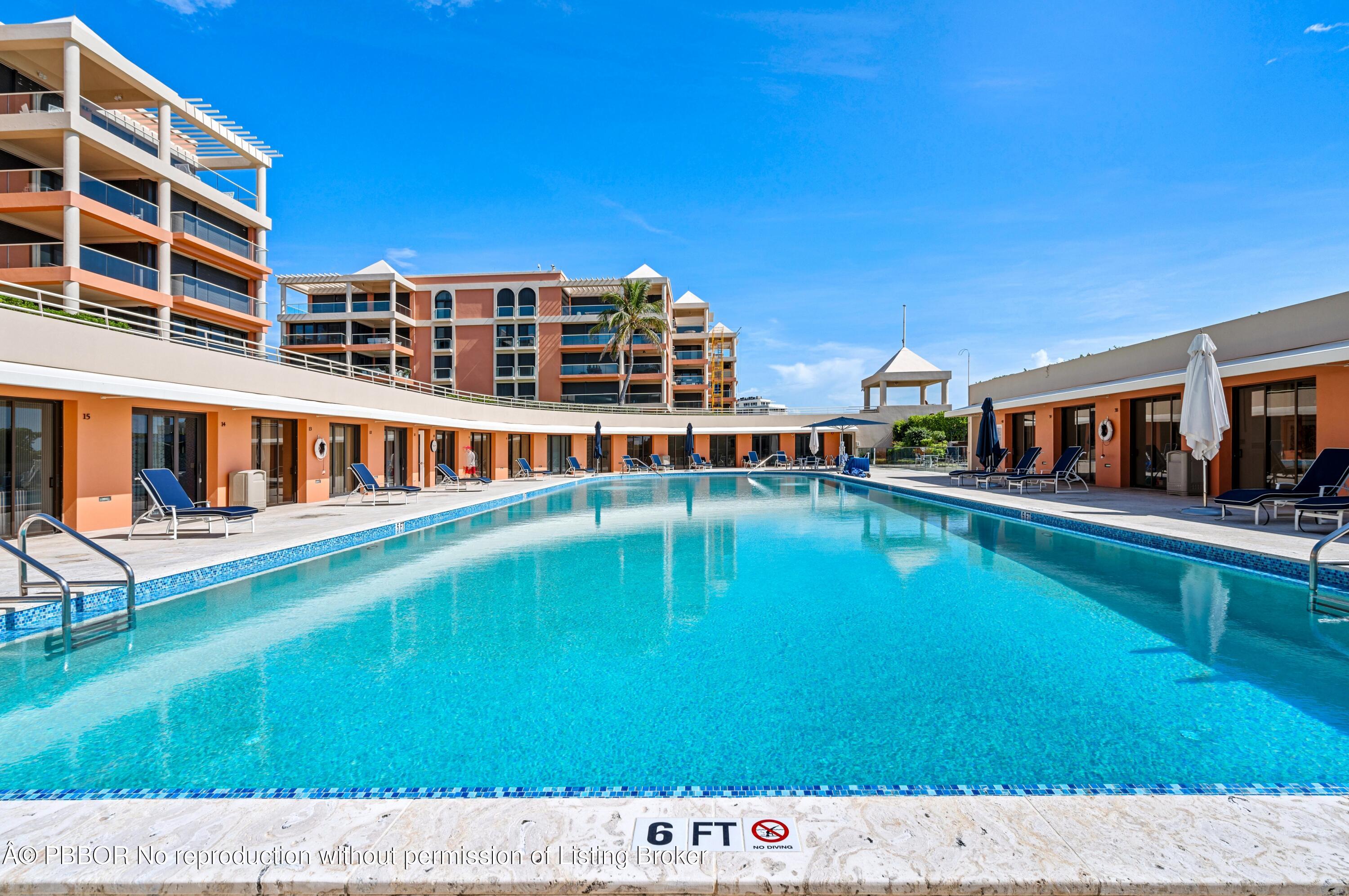 2 N Breakers Row, N25