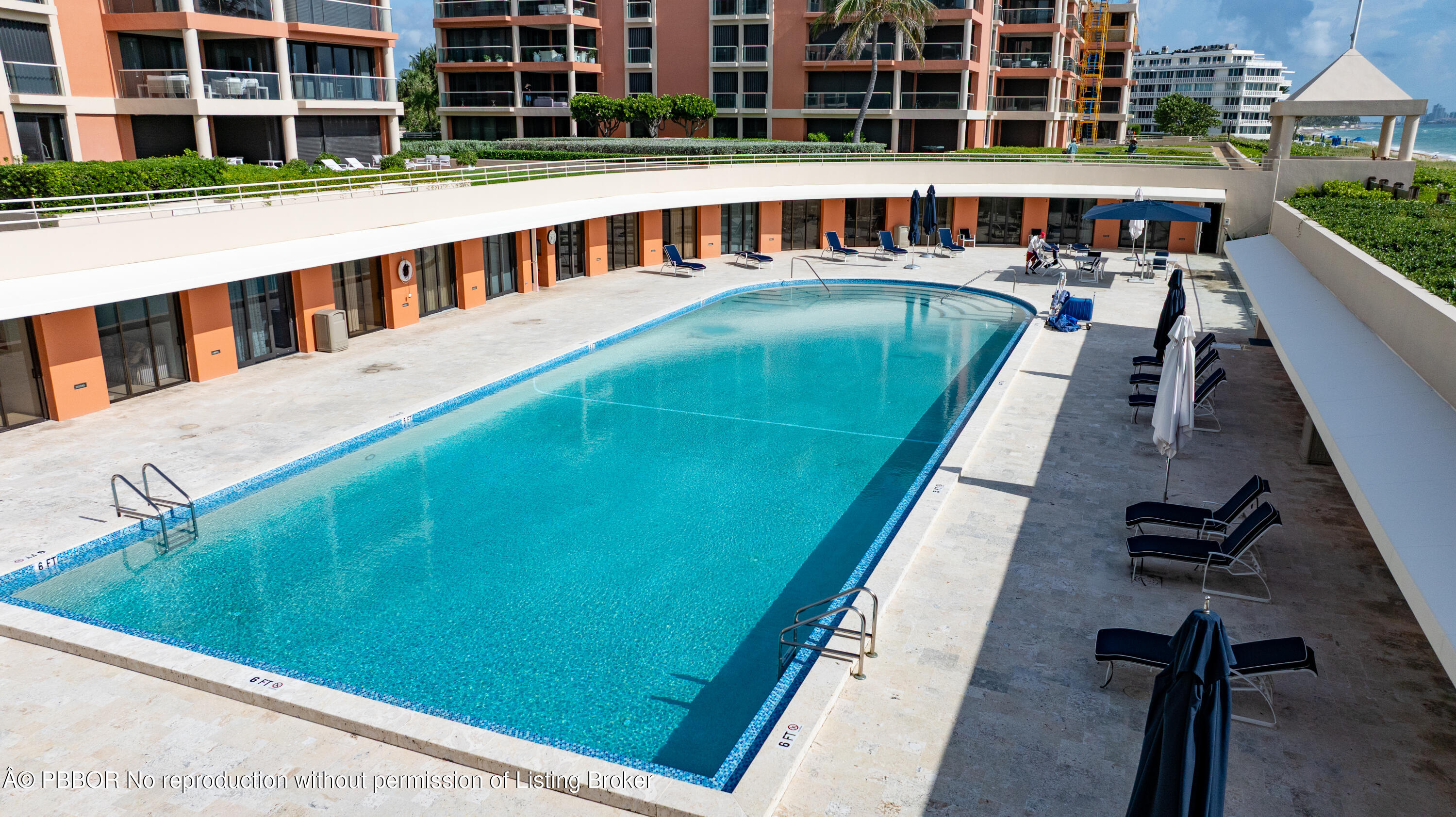 2 N Breakers Row, N25