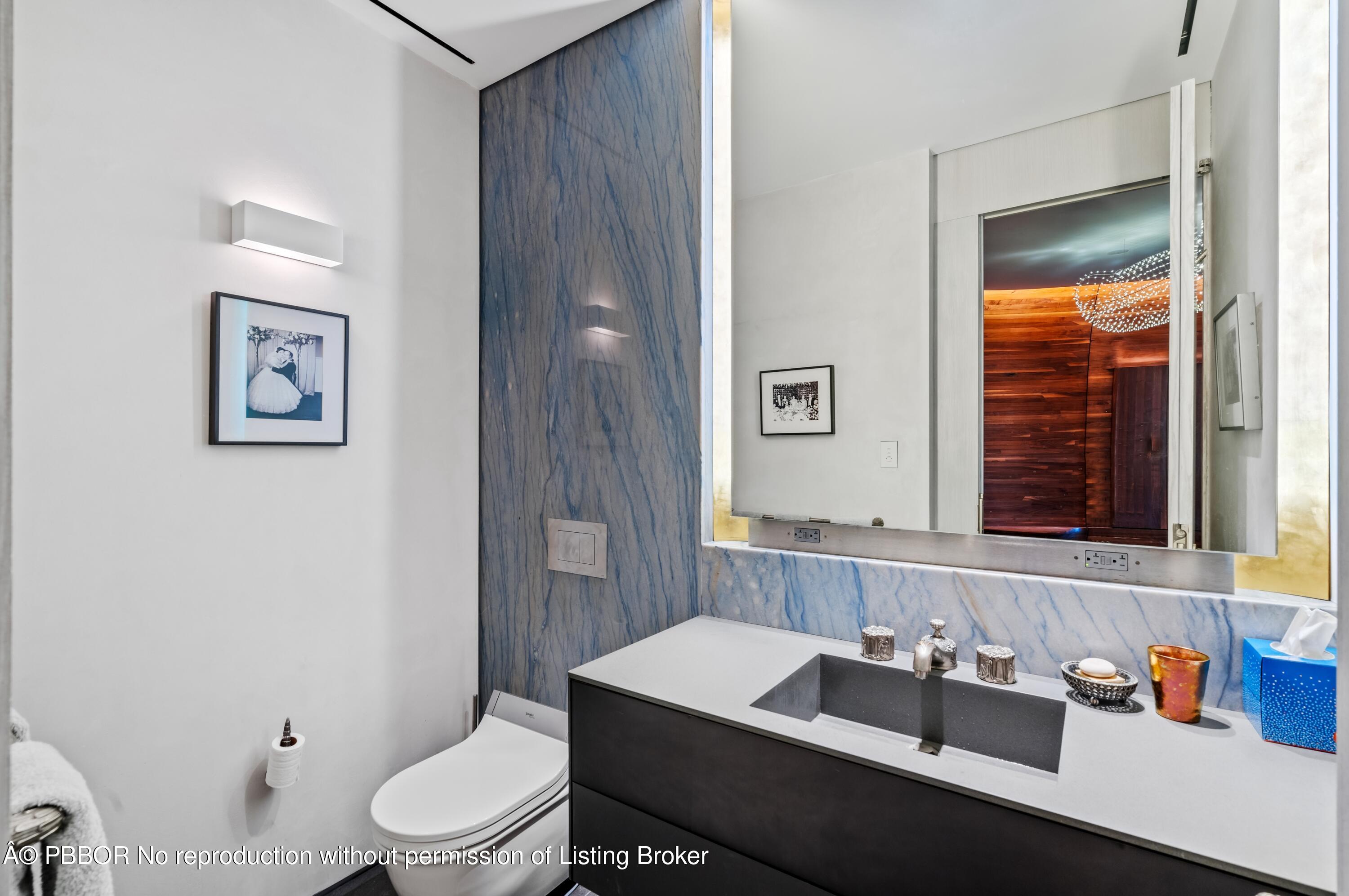 2 N Breakers Row, N25