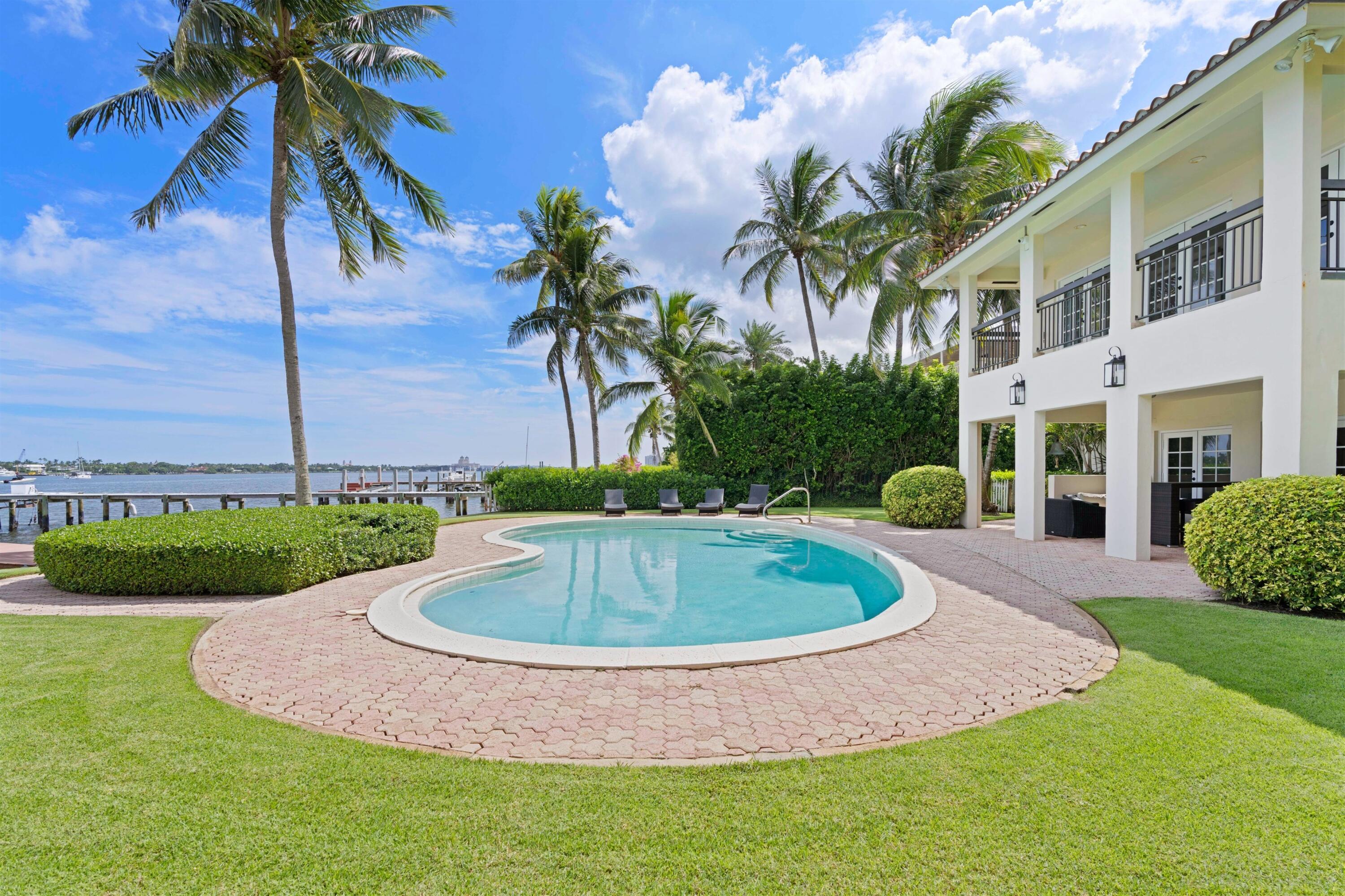 3304 N Flagler Drive