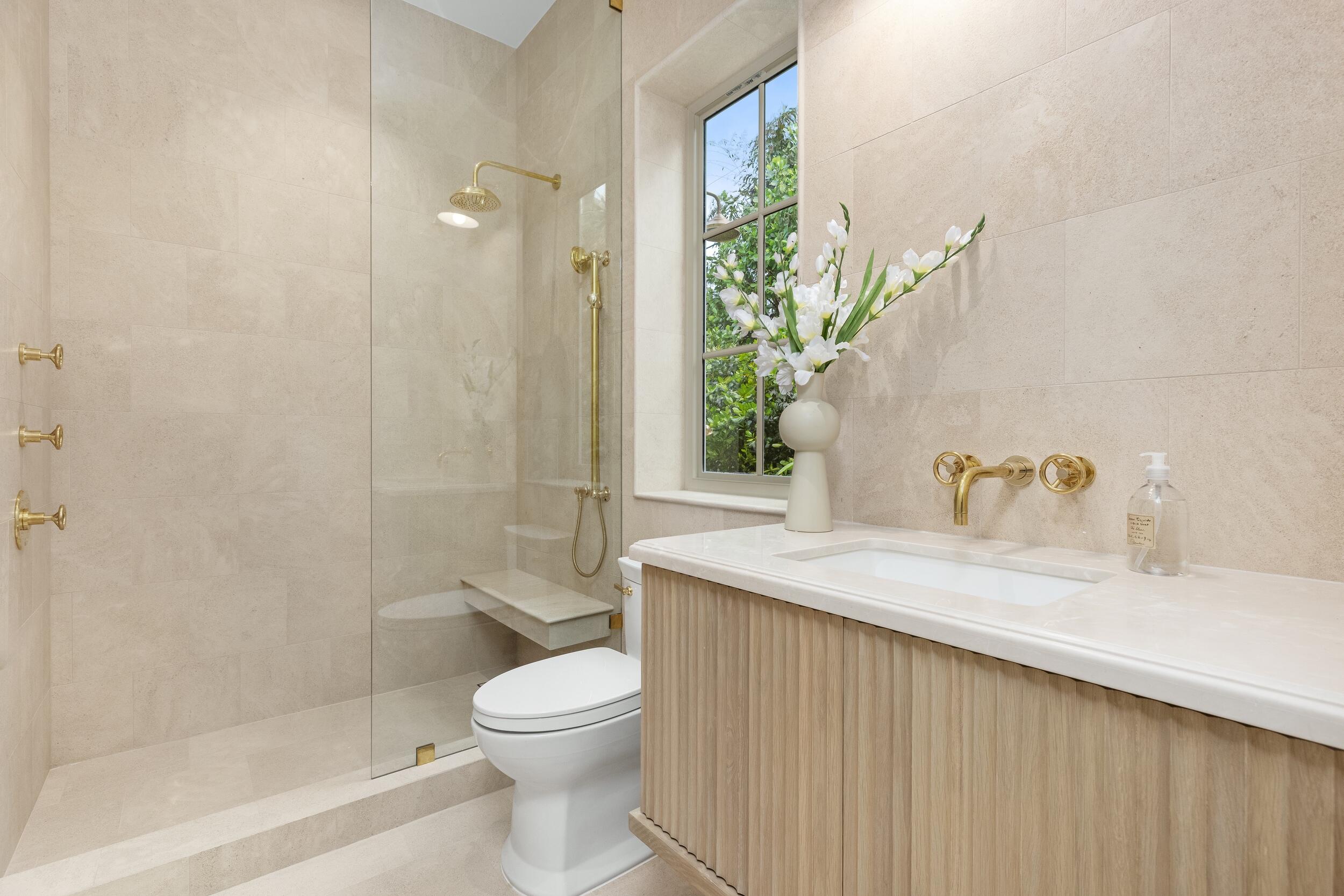 122 Bloomfield Drive