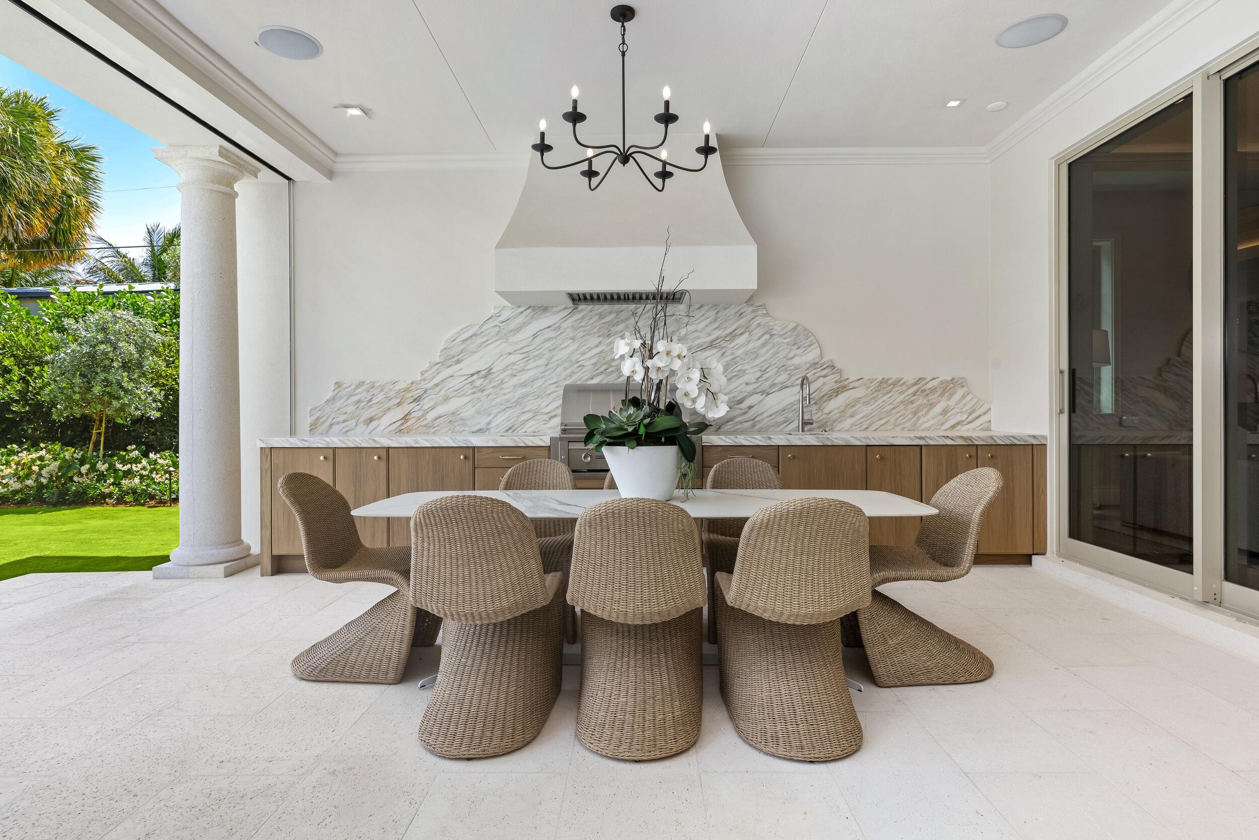 122 Bloomfield Drive