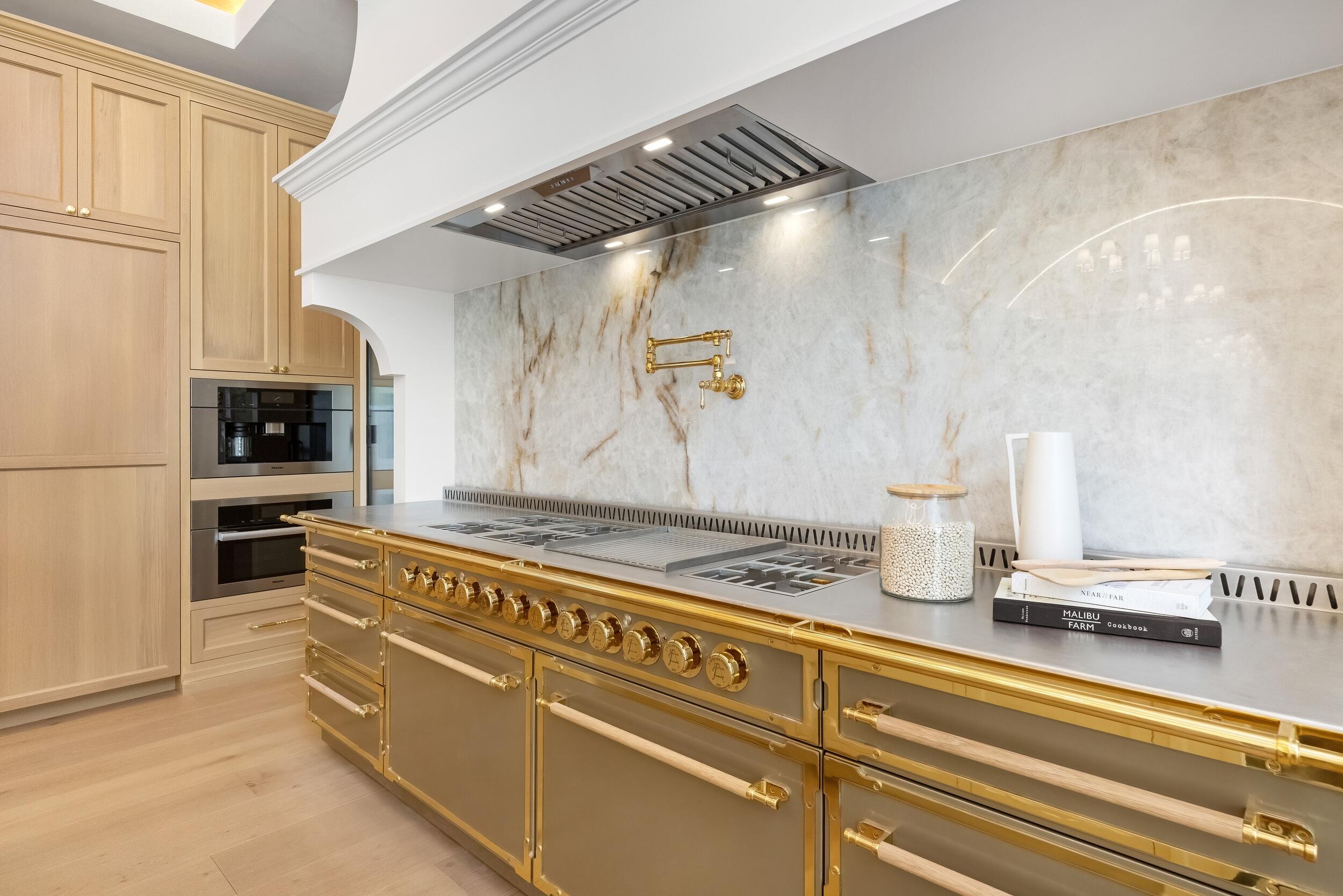 122 Bloomfield Drive