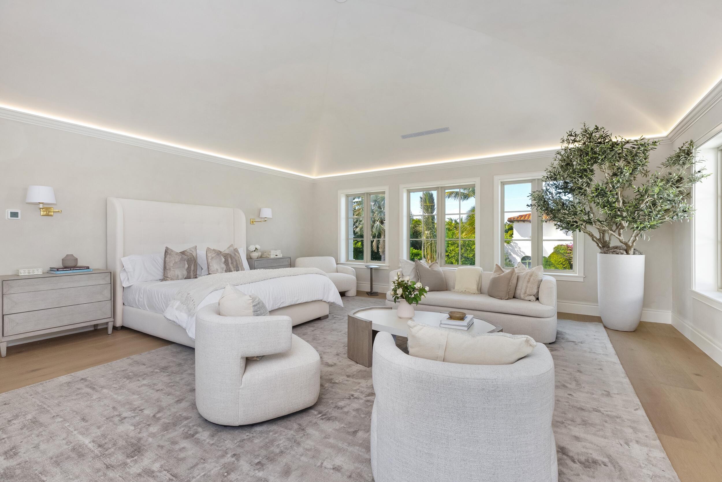 122 Bloomfield Drive