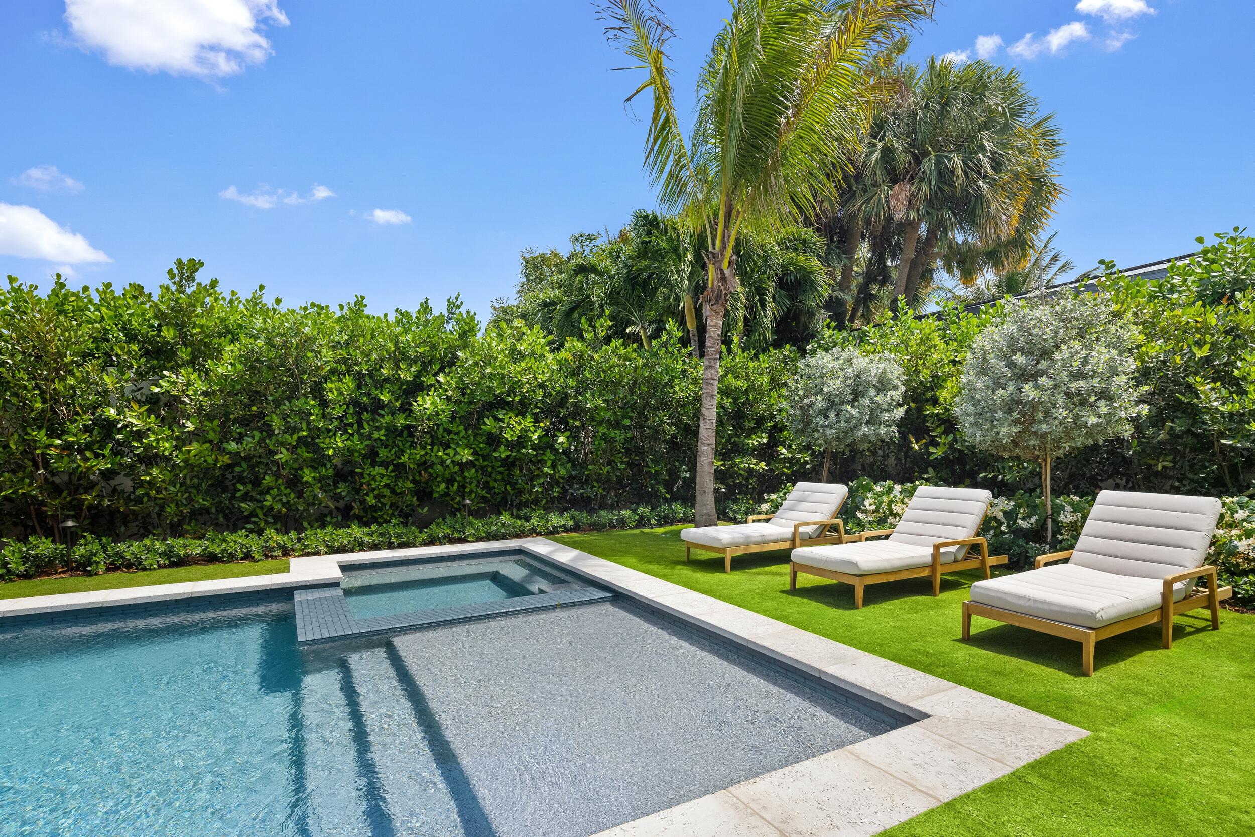 122 Bloomfield Drive