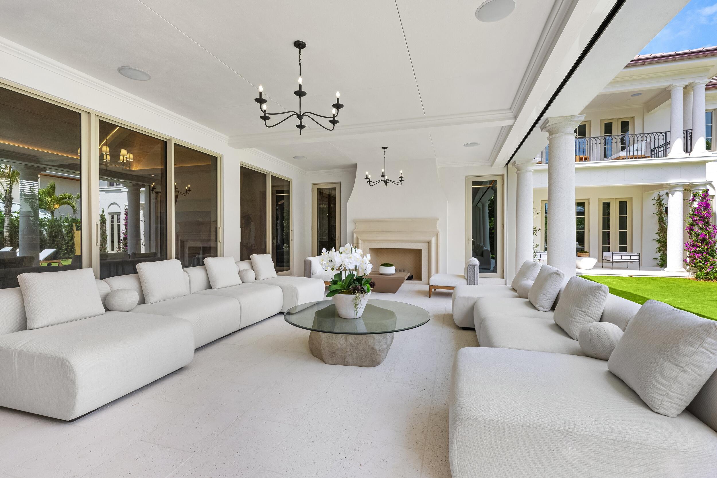 122 Bloomfield Drive