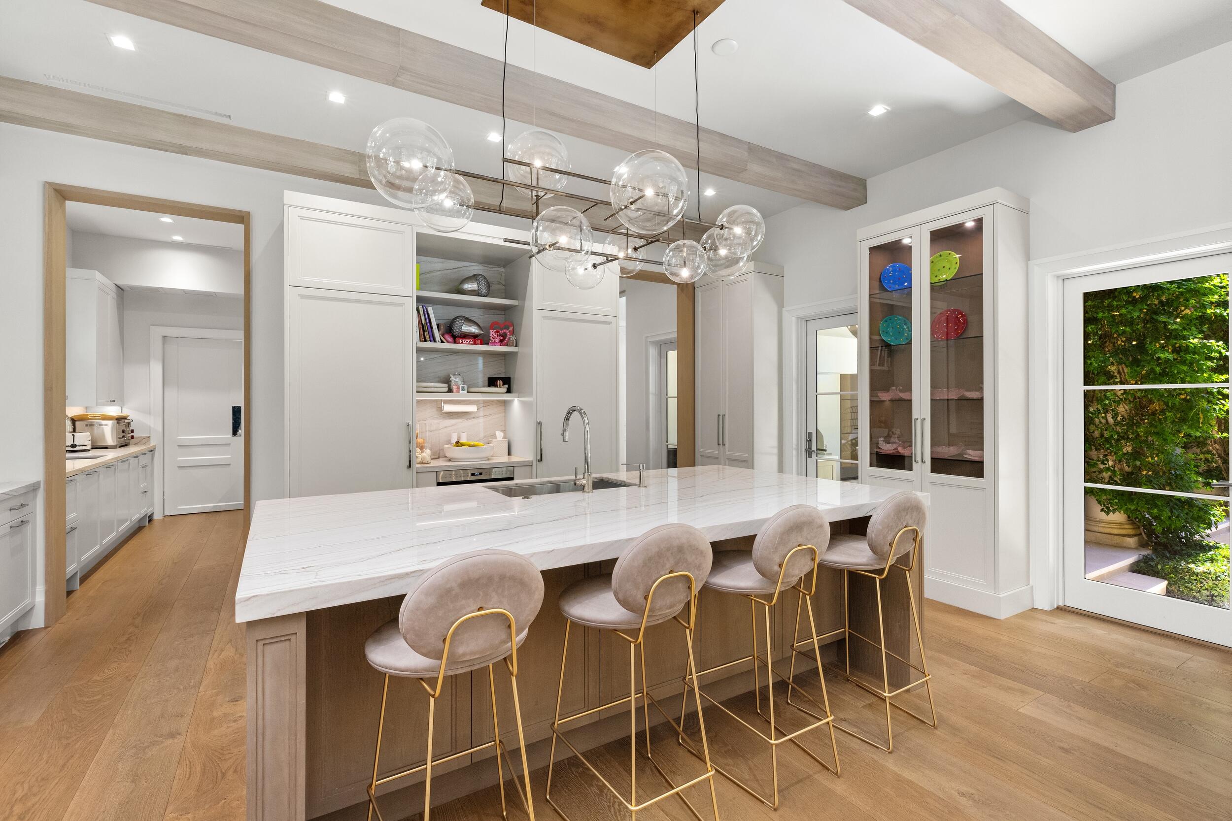 220 Jungle Road